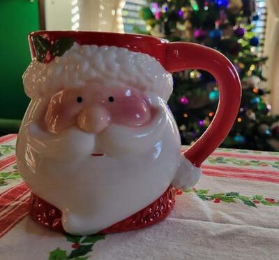 Santa mug with tree