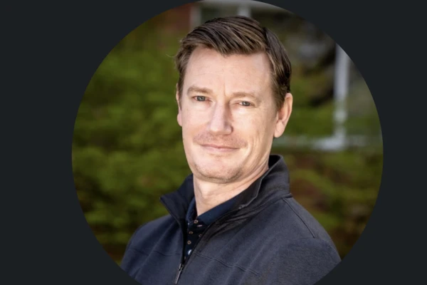 Headshot of James Osborne